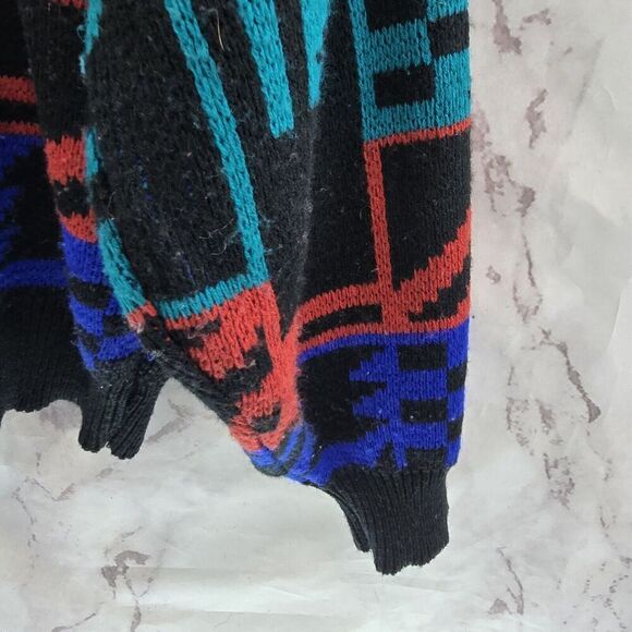 Vintage Sweater Men Medium Black Red Blue Acrylic 90s Raglan Ikat Geometric - Picture 8 of 11